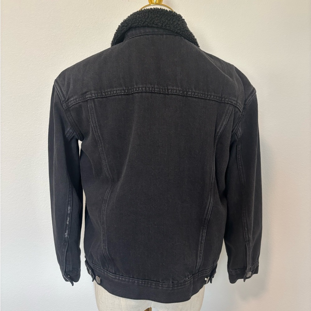 Old Navy Black Jacket with Sherpa Lining - Picture 3 of 7